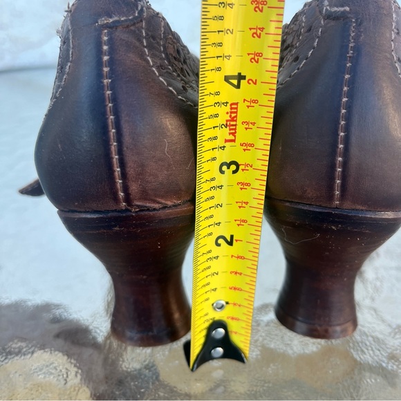 Neosens Rococo Tooled Brown Leather Mary Janes Spool Heel - Picture 7 of 14